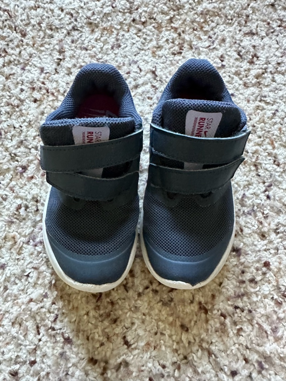 Kids Nike Navy Velcro Athletic Shoes in size 9C